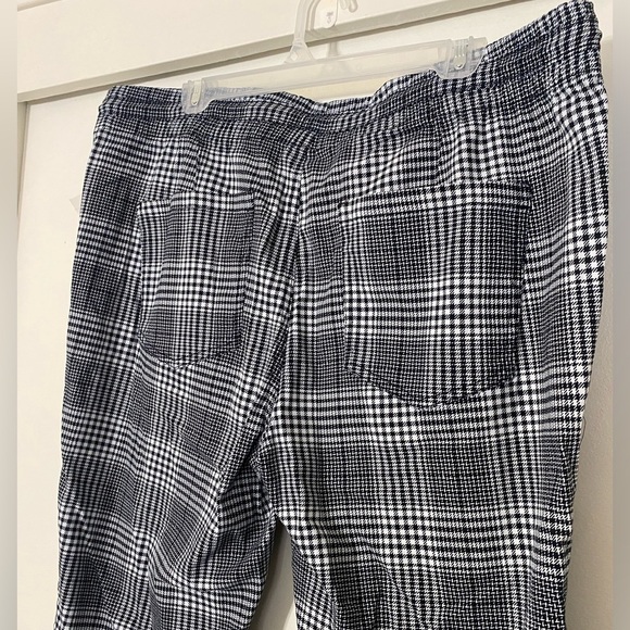 No Boundaries XXL Black and White Patterned Stretchy Utility Jogger Pants - Picture 4 of 6